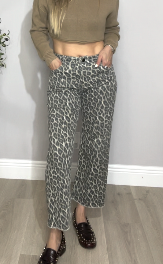 Grey Leopard Straight-Leg Jeans - 33487