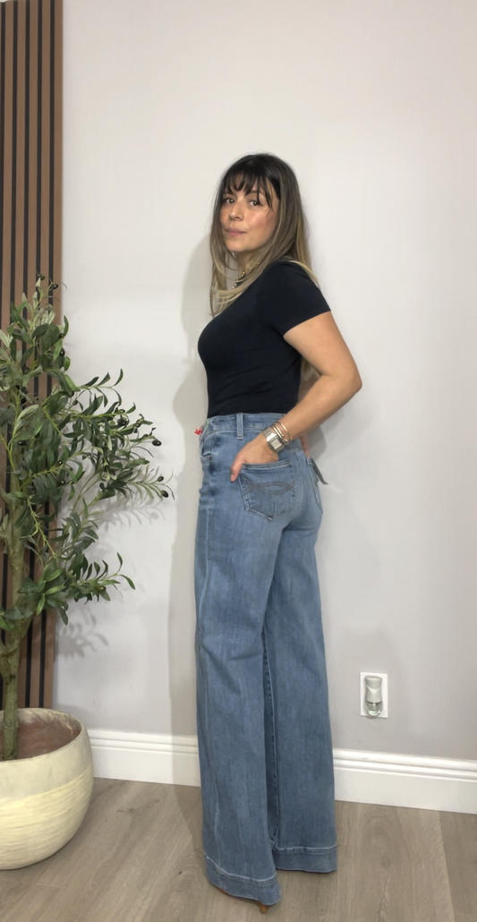 High-Rise Wide-Leg Flare Jeans - 34070