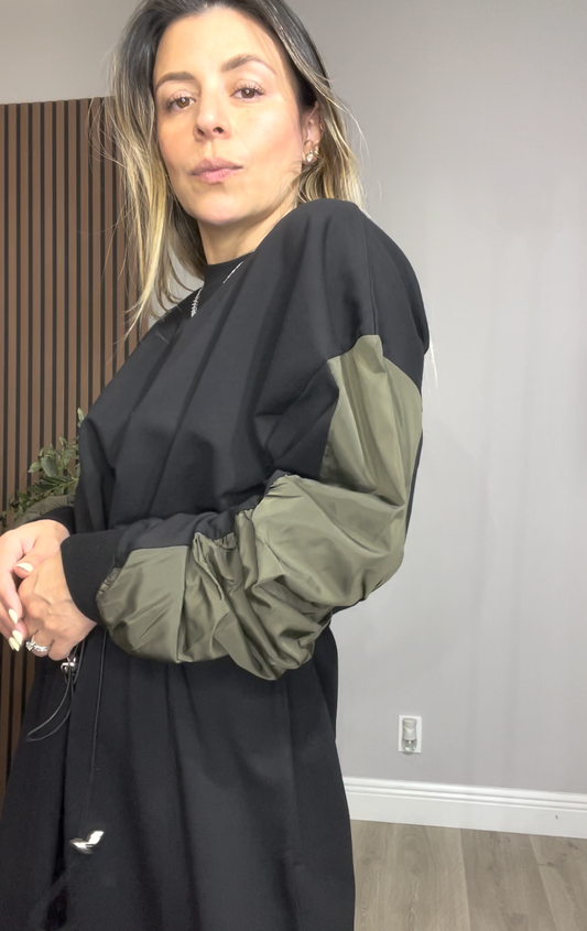 Contrast Sleeve Midi Dress – Black & Olive - 33352