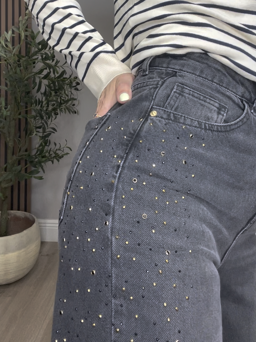 Mid-Rise Embellished Straight-Leg Jeans - 33513