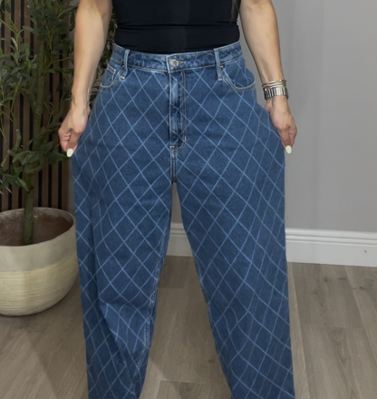 High-Rise Diamond Pattern Straight-Leg Jeans - 33505