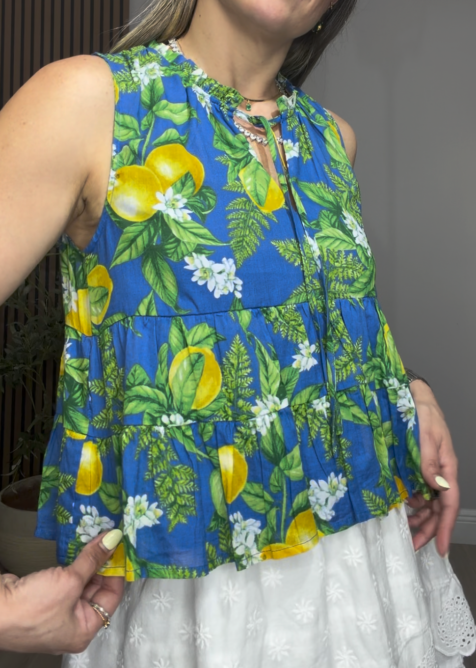Lemon Garden Sleeveless Blouse - 32298