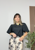 Minimalist Black Puff-Sleeve Blouse - 33820