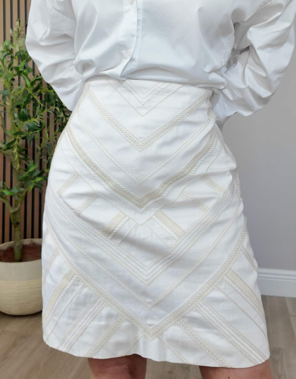 Ivory Geometric Embroidered Mini Skirt - 34248