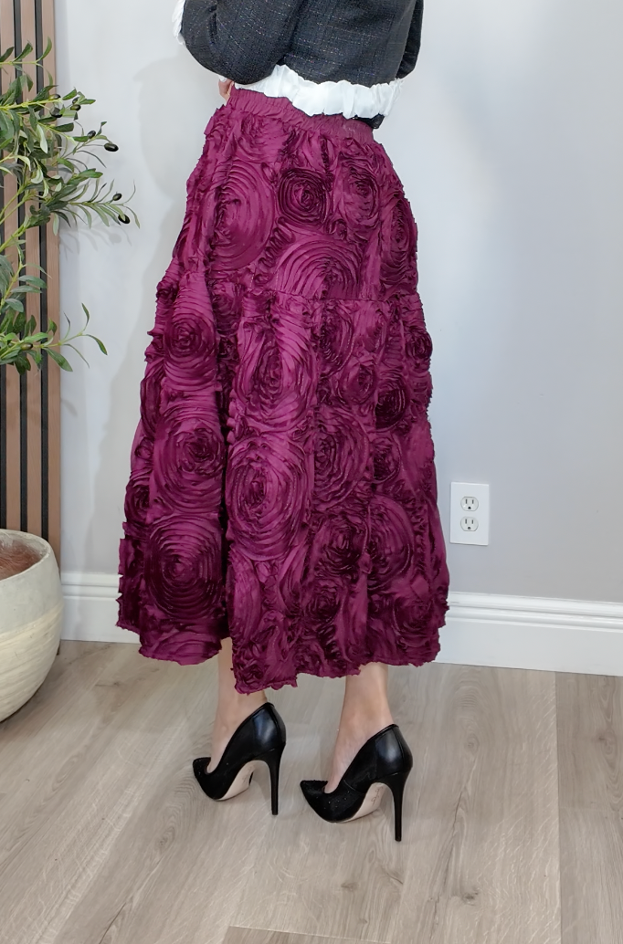 Rosette Texture 3D  Midi Skirt in Burgundy - 33927