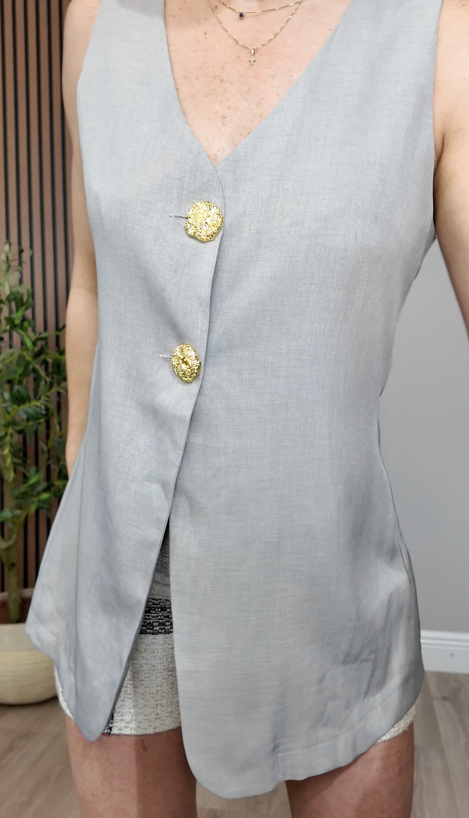 Longline Linen-Blend Vest with Hammered Gold Buttons - 34512