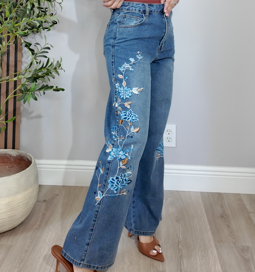 High-Waisted Wide-Leg Embroidered Jeans - 34729
