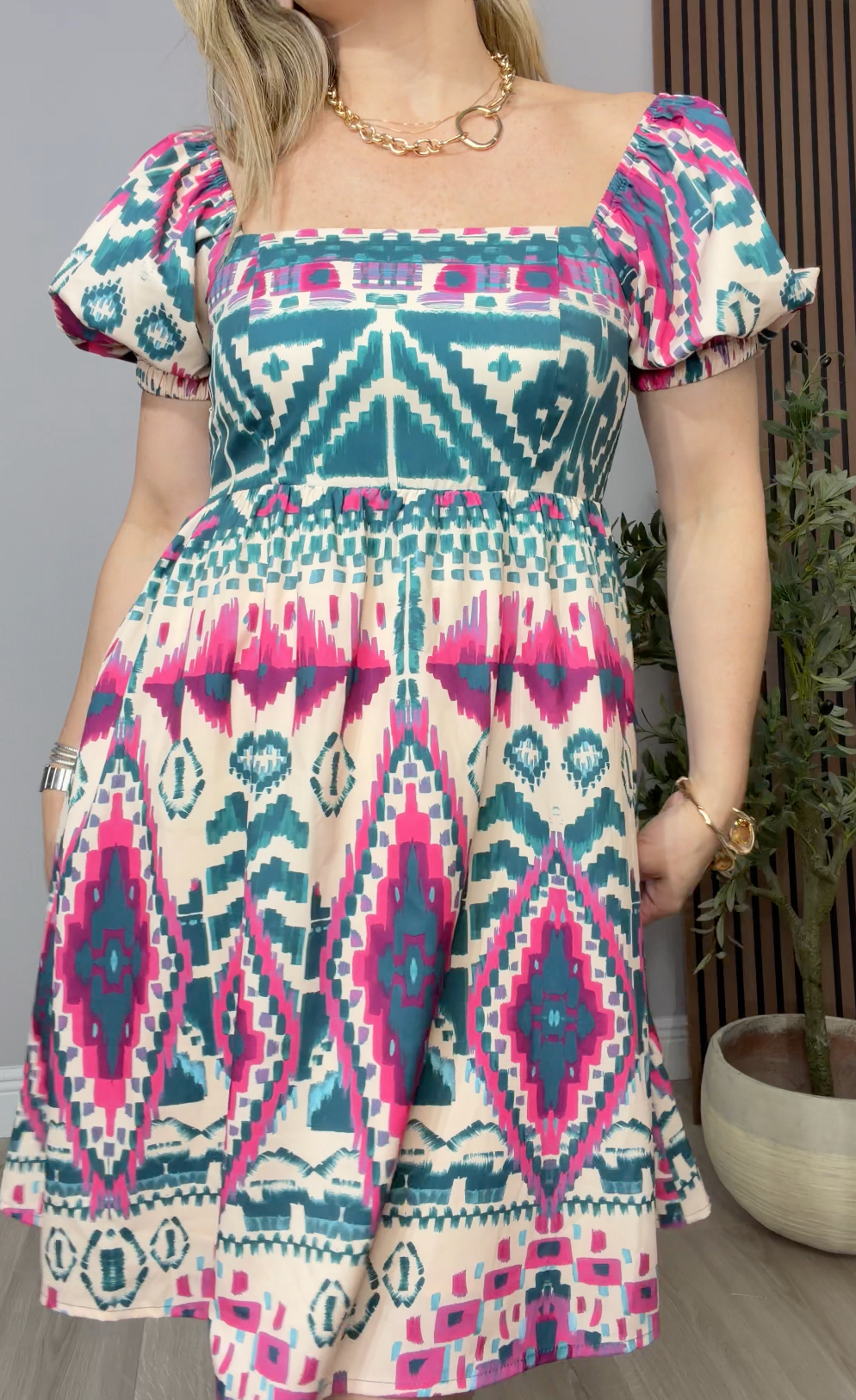 Vibrant Ikat Print Puff-Sleeve Mini Dress - 34364