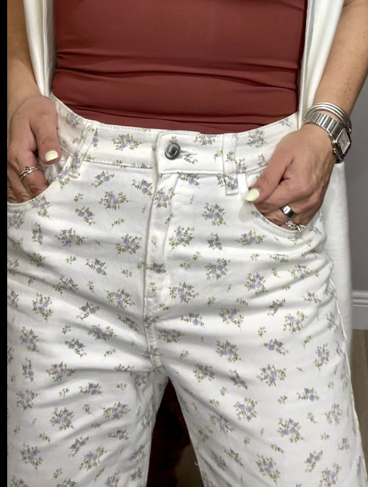 Floral Print High-Waisted Jeans - 33581