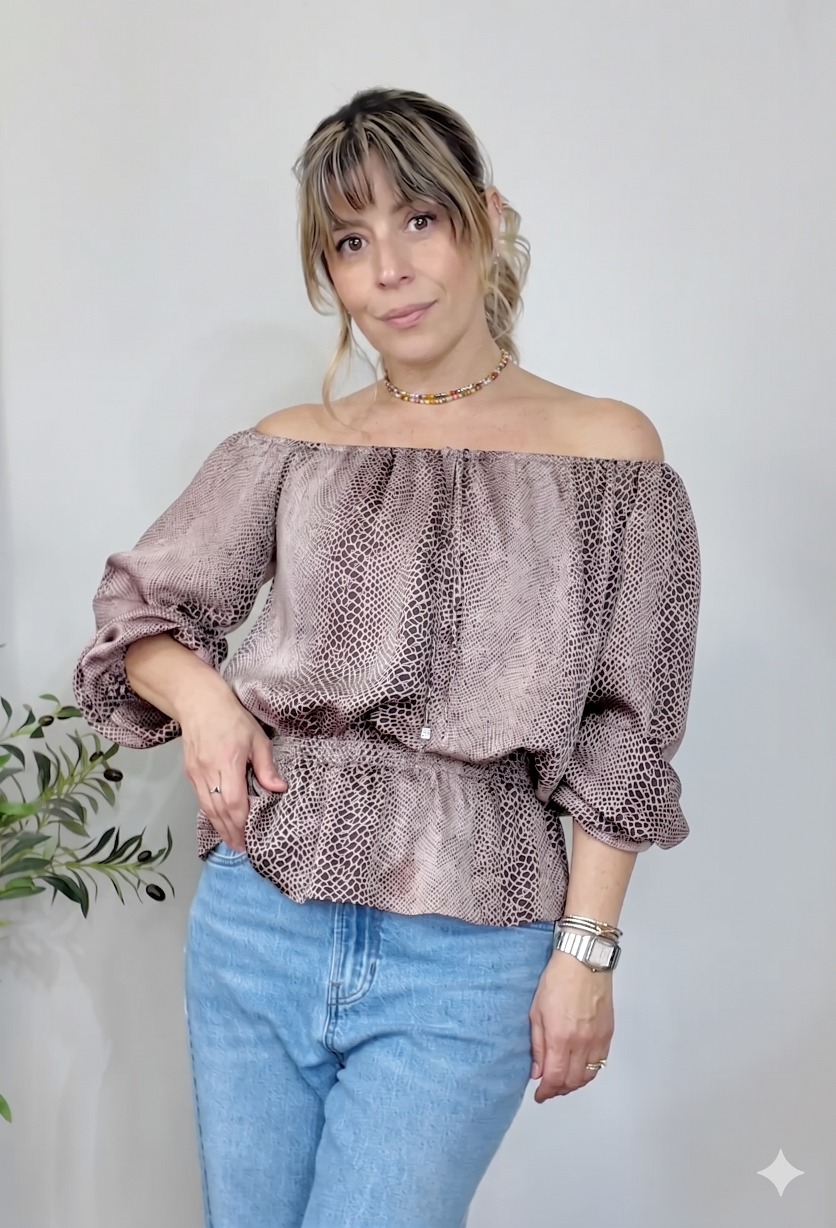 Chic Snakeskin Peplum Blouse - 32845