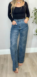 Crystal-Embellished Floral Patch Denim Jeans - 32326
