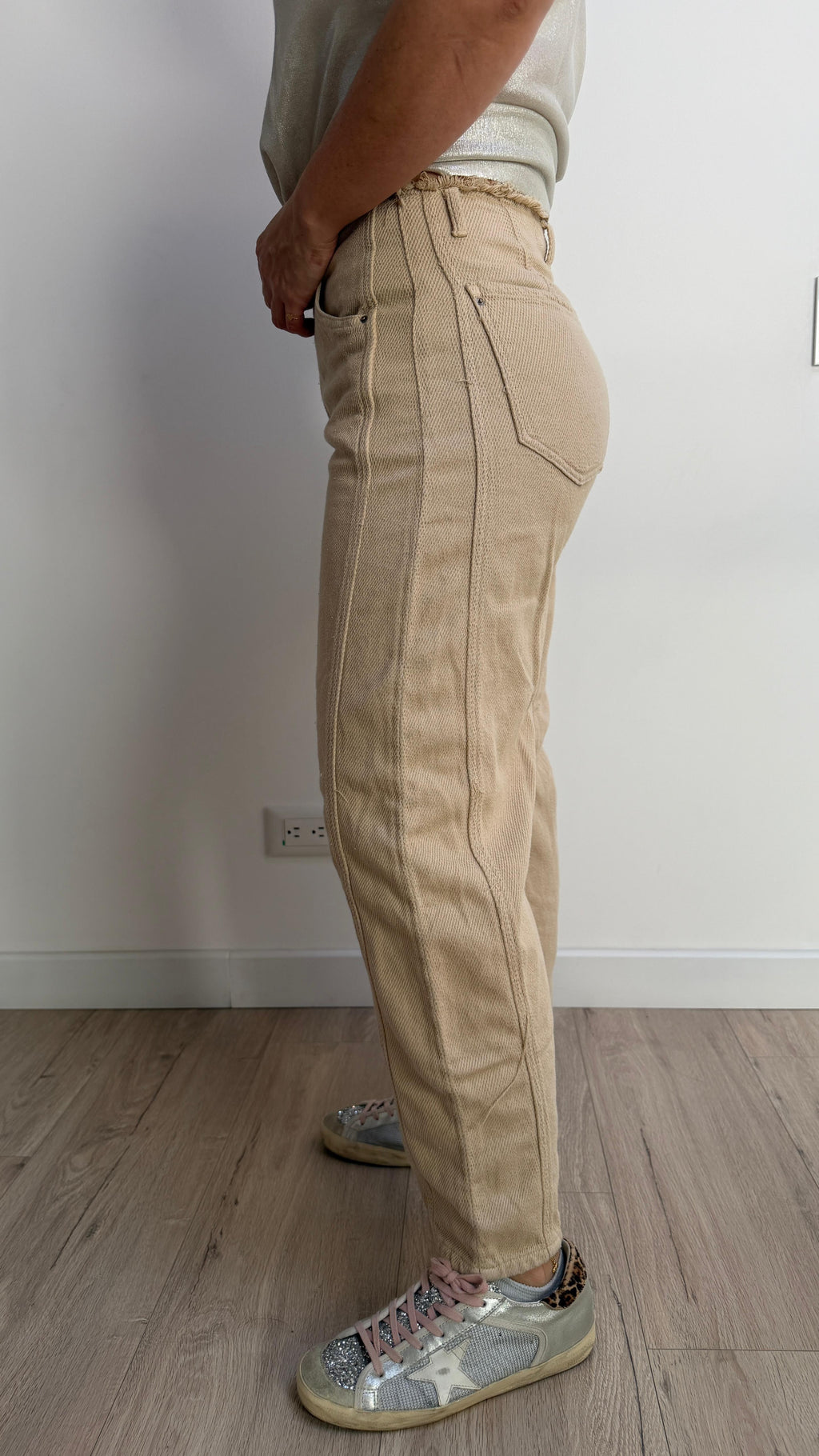 Distressed Barrel Leg Jeans - 34206 - 34207