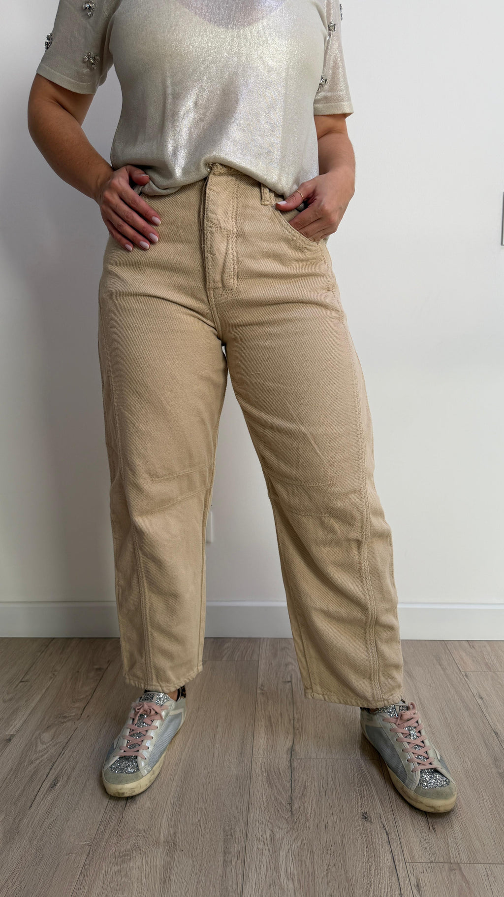 Distressed Barrel Leg Jeans - 34206 - 34207