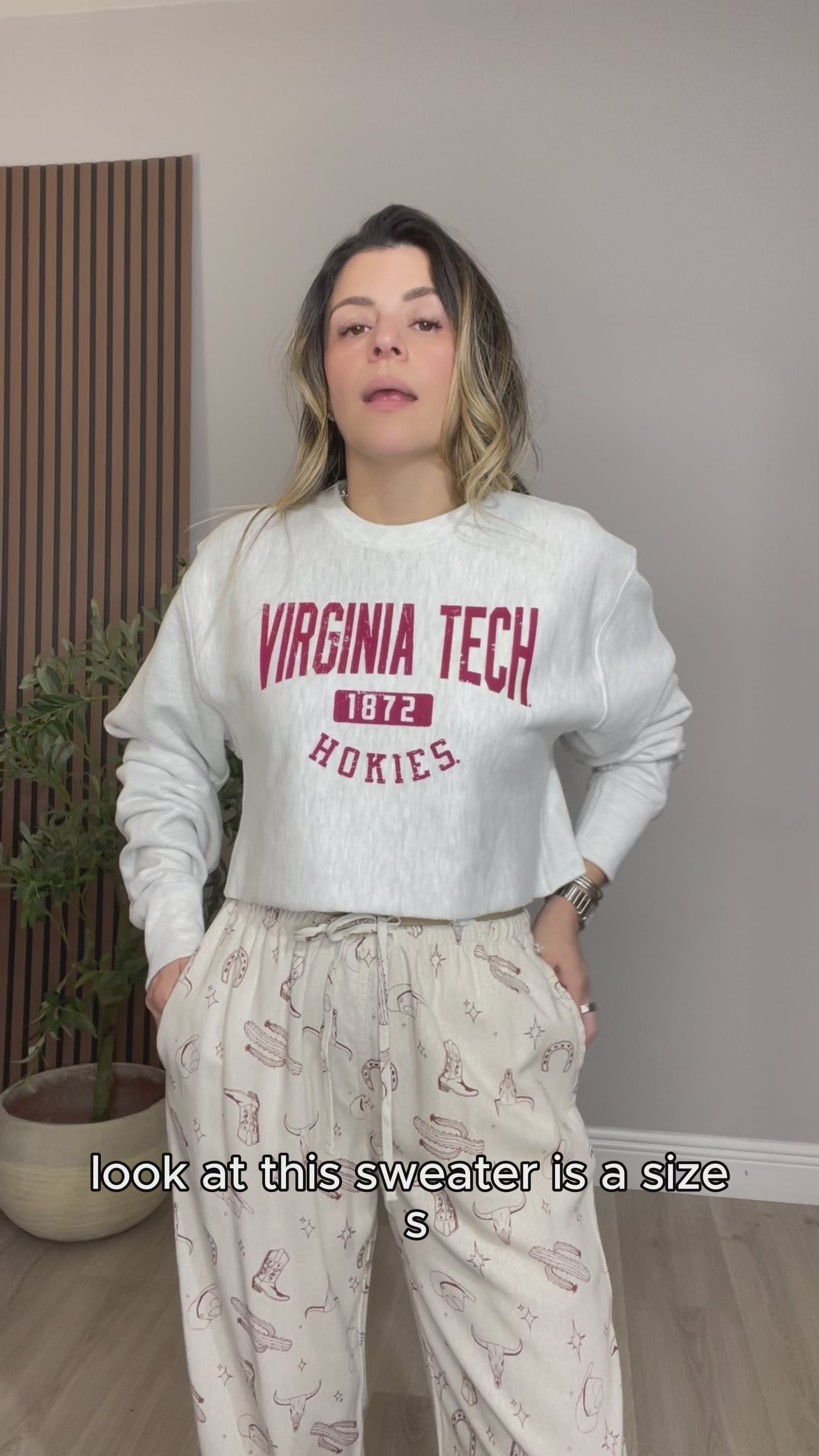 Virginia Tech Cropped Graphic Sweatshirt - 33213