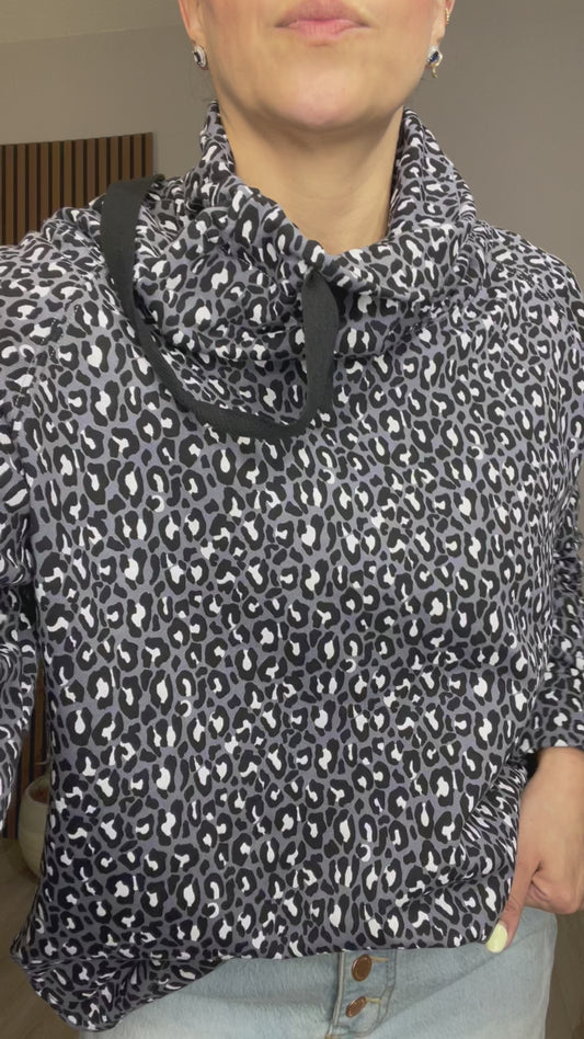 Printed High-Neck Long Sleeve Sweater - 33211